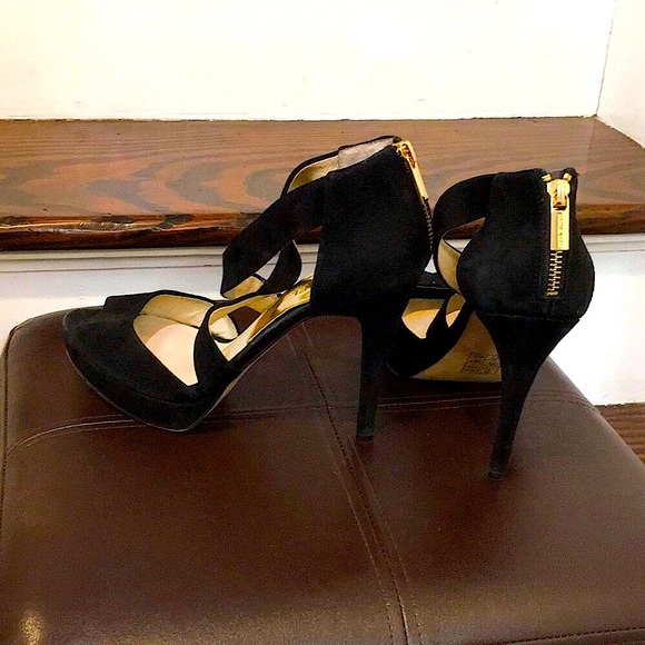 MK MICHAEL KORS Black Suede Peep Toe Gold Zipper Back High Heel Shoes Sz 8-1/2 - Picture 1 of 11